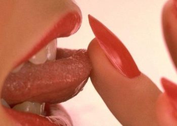 LinkedIn Escort Kadınların Hesaplarını Sildi