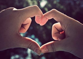 Facebook Kalbinizden Geçenleri Görebiliyor