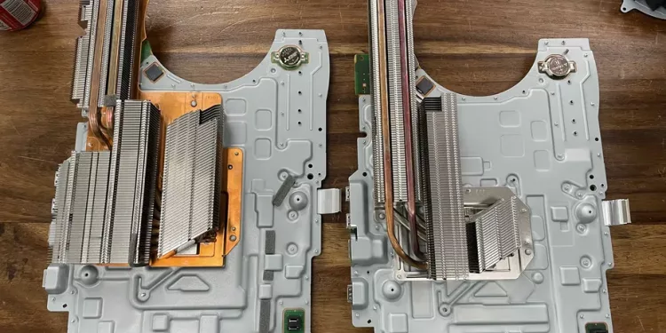 Eski PS5 Soğutucusu (Solda) - Yeni PS5 Soğutucusu (Sağda) Görsel: Image: Austin Evans